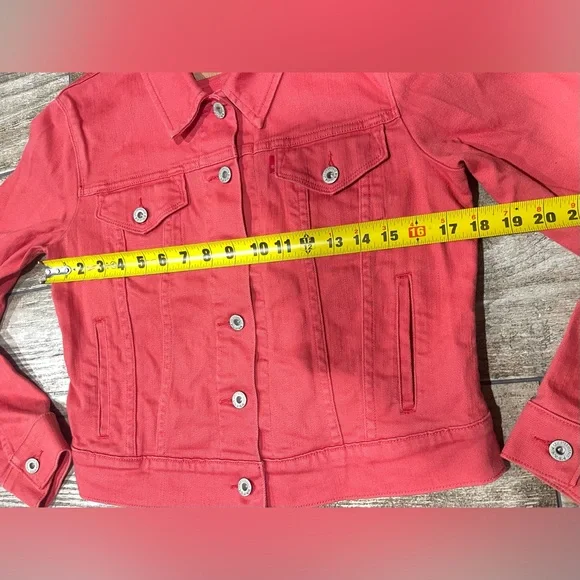 Levi's Women's Dark Coral Color Cropped Casual Jean Jacket Trucker Stretch Sz M - Picture 4 of 7